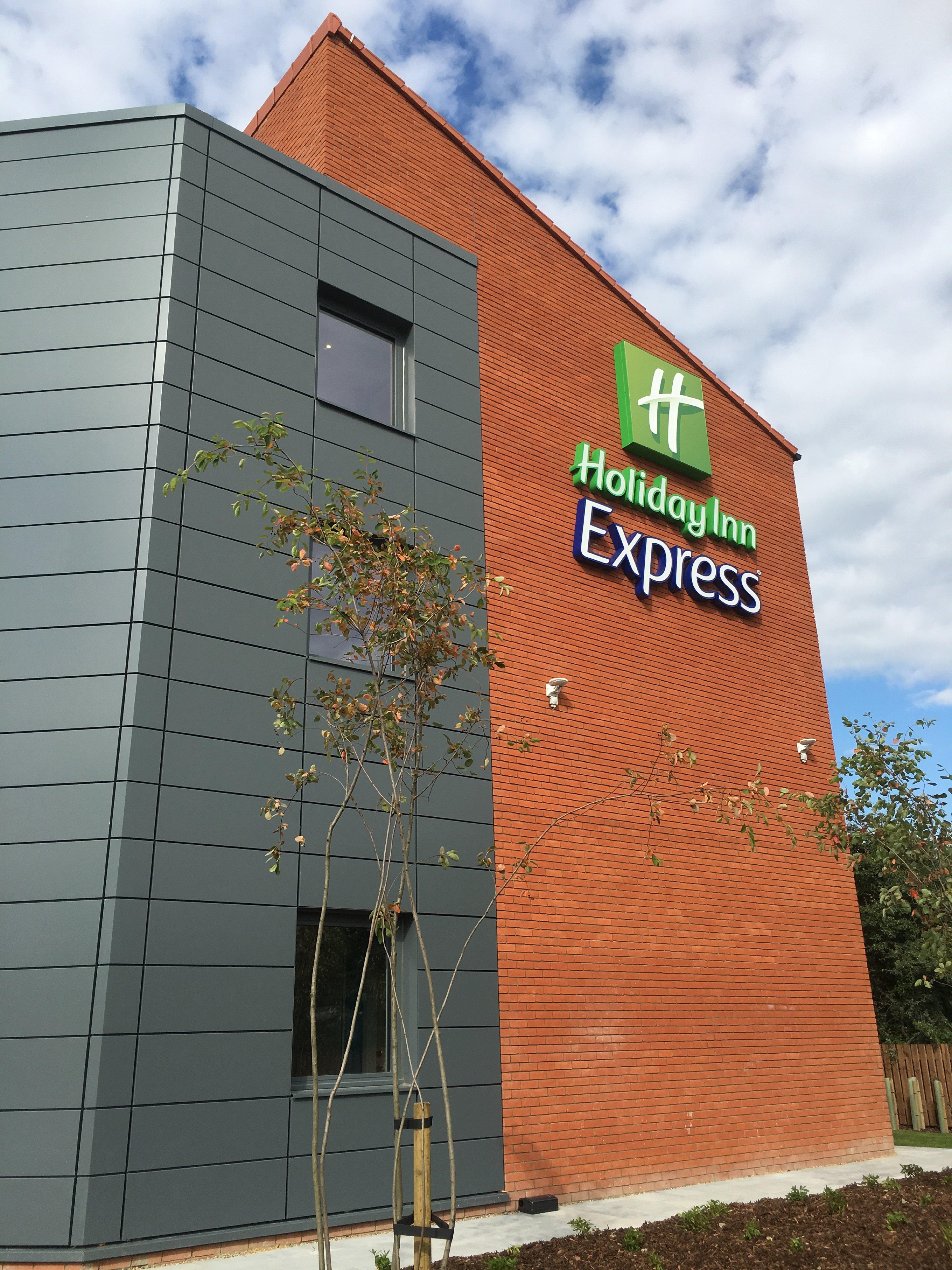 St Albans Holiday Inn Express St. Albans - M25, Jct.22 מראה חיצוני תמונה